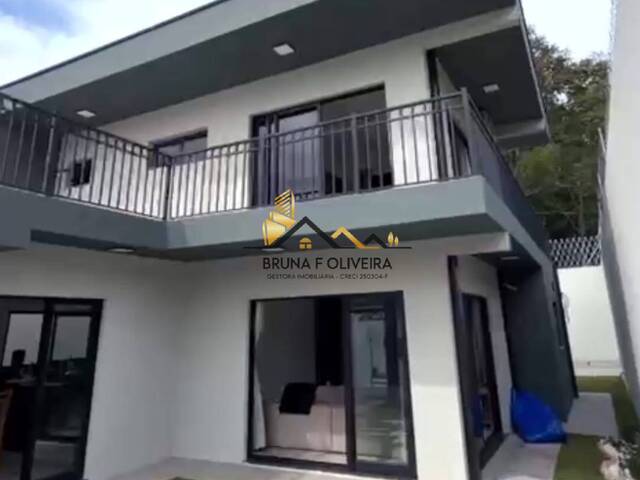 Casa para Venda em Atibaia - 4